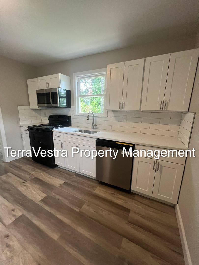 Apartment for rent at 713 N 3rd St, Millville, NJ 08332