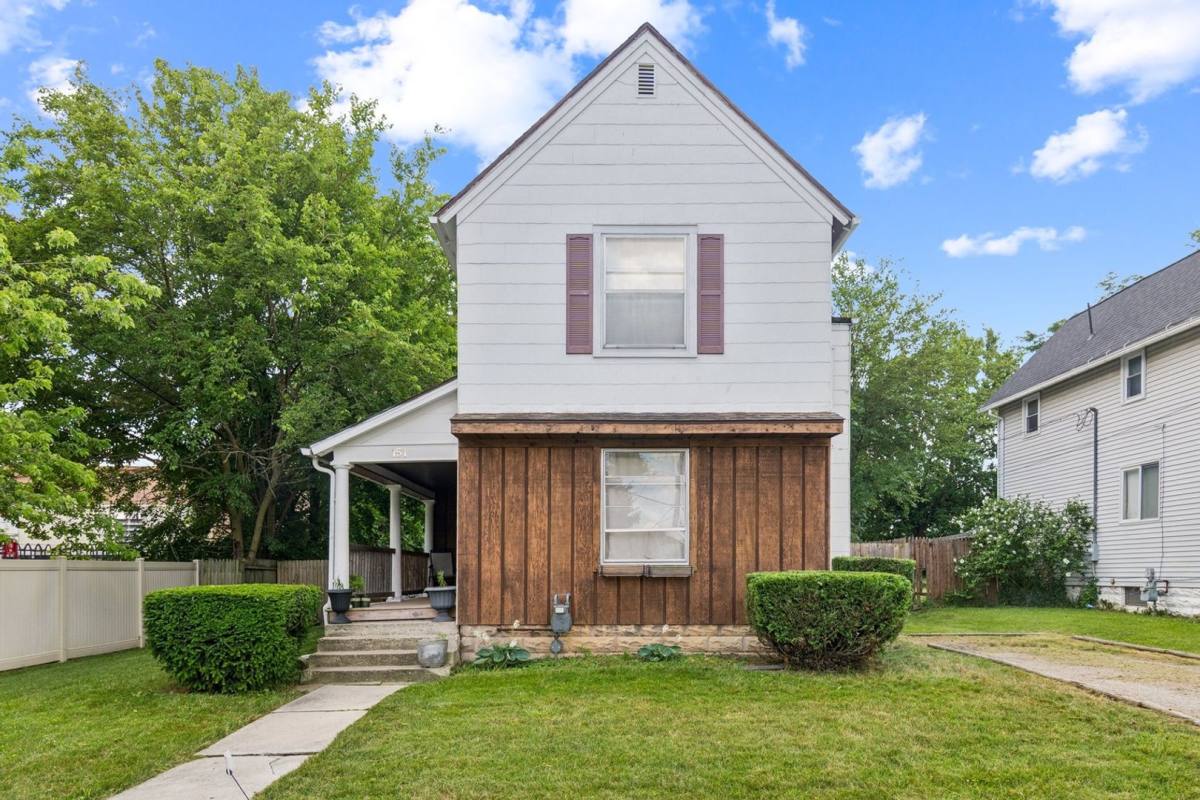 House for rent at 151 Elm St, Fostoria, OH 44830