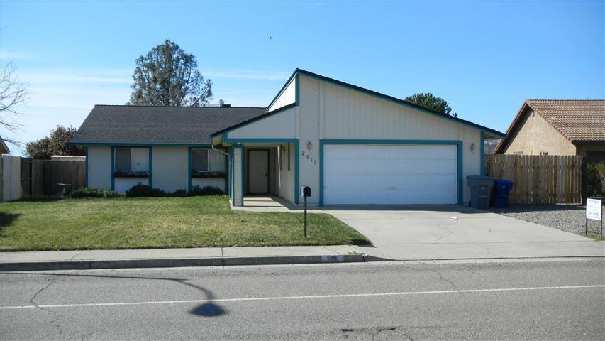 House for rent at 2911 Starlight Blvd, Redding, CA 96001