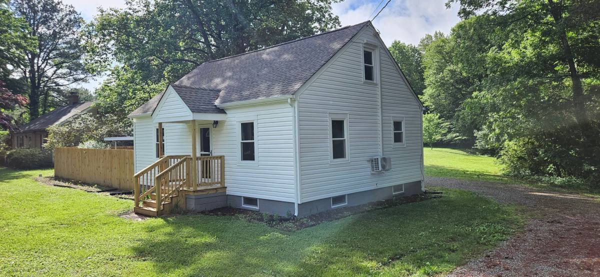 House for rent at 7626 Richmond Rd, Warsaw, VA 22572