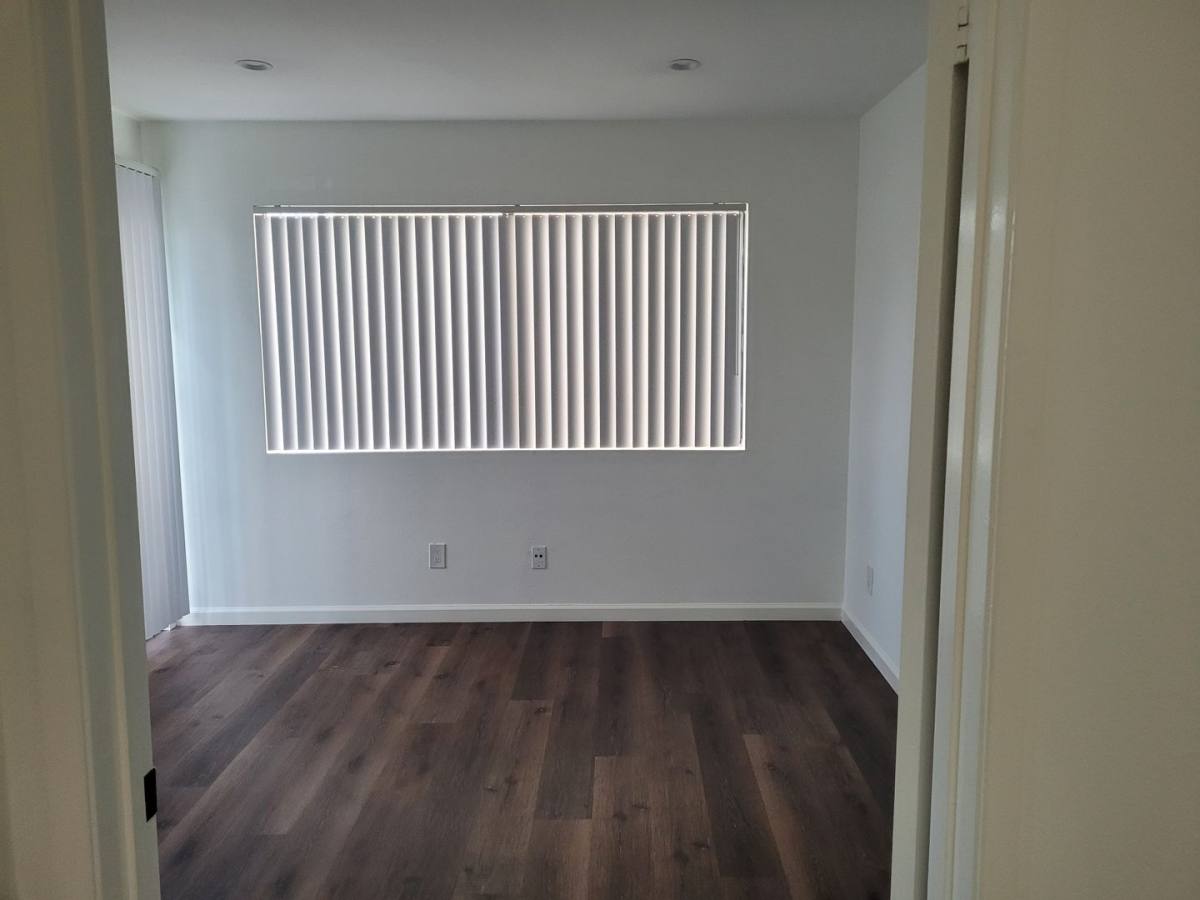 Apartment for rent at 14410 Dickens St, Sherman Oaks, CA 91423