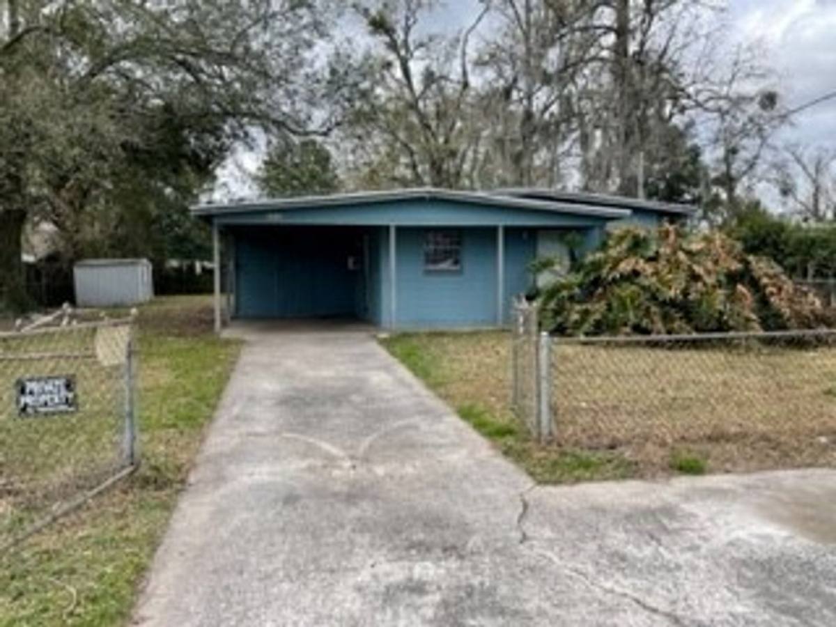 Apartment for rent at 2938 Brackridge Blvd E, Jacksonville, FL 32216