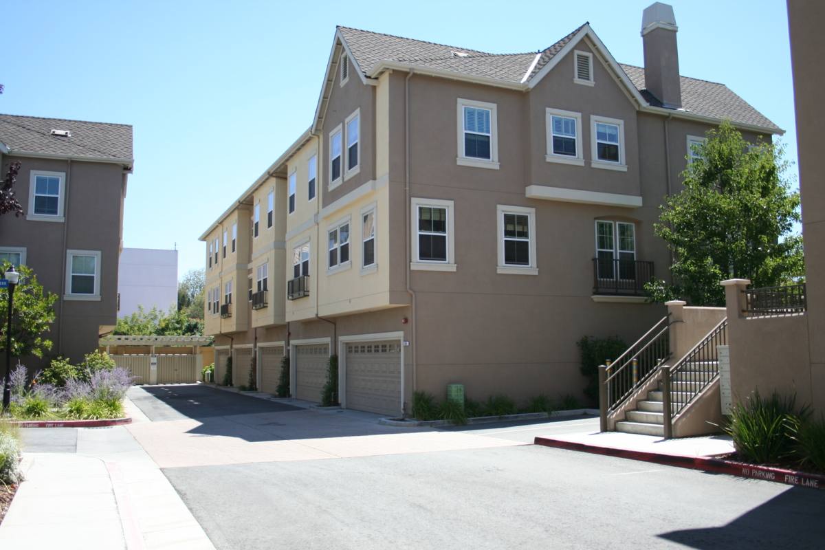 Townhouse for rent at 424 Timor Terrace, Sunnyvale, CA 94089