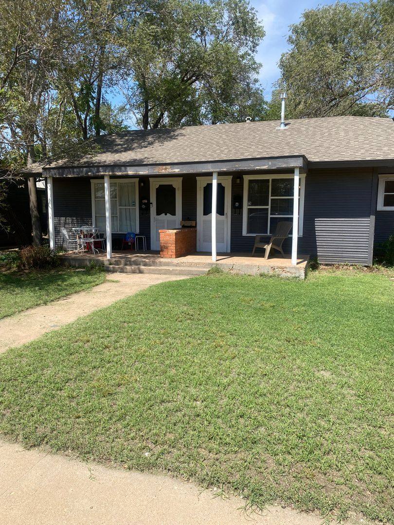 Townhouse for rent at 2218 18th St, Lubbock, TX 79401