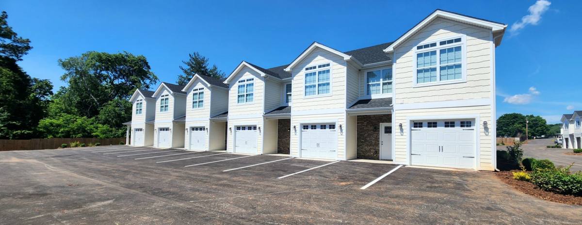 Townhouse for rent at 7437 Russellville Rd, Bowling Green, KY 42101