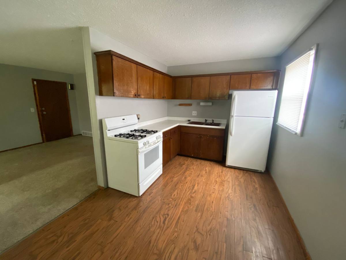 Apartment for rent at 3562 Kimberly Downs Rd, Davenport, IA 52807