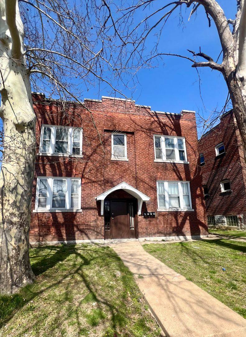 Apartment for rent at 3641 Chippewa St, Saint Louis, MO 63116