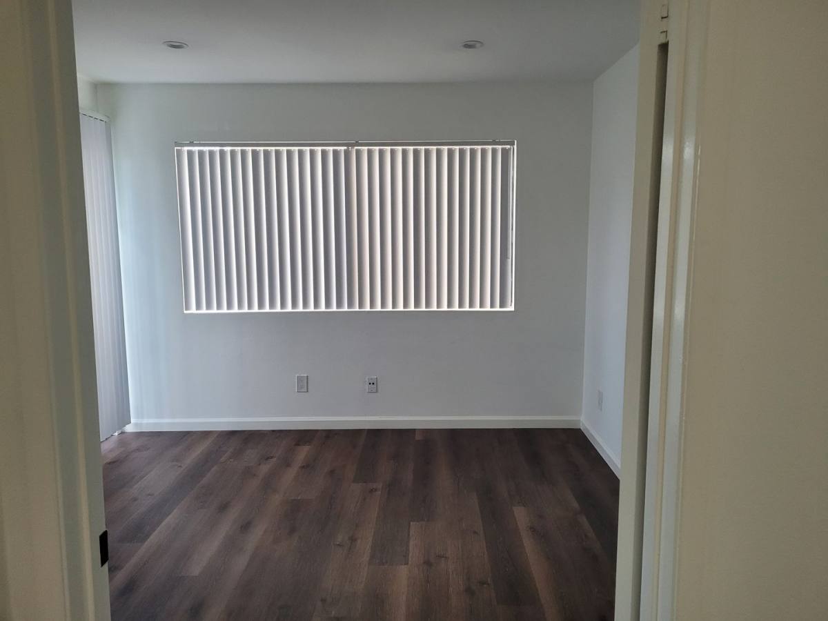 Apartment for rent at 14410 Dickens St, Sherman Oaks, CA 91423