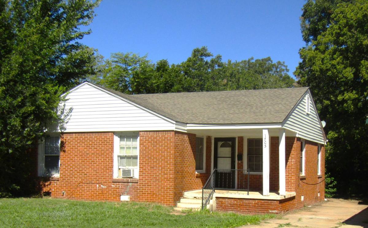 House for rent at 1705 NW 40th, Oklahoma City, OK 73118