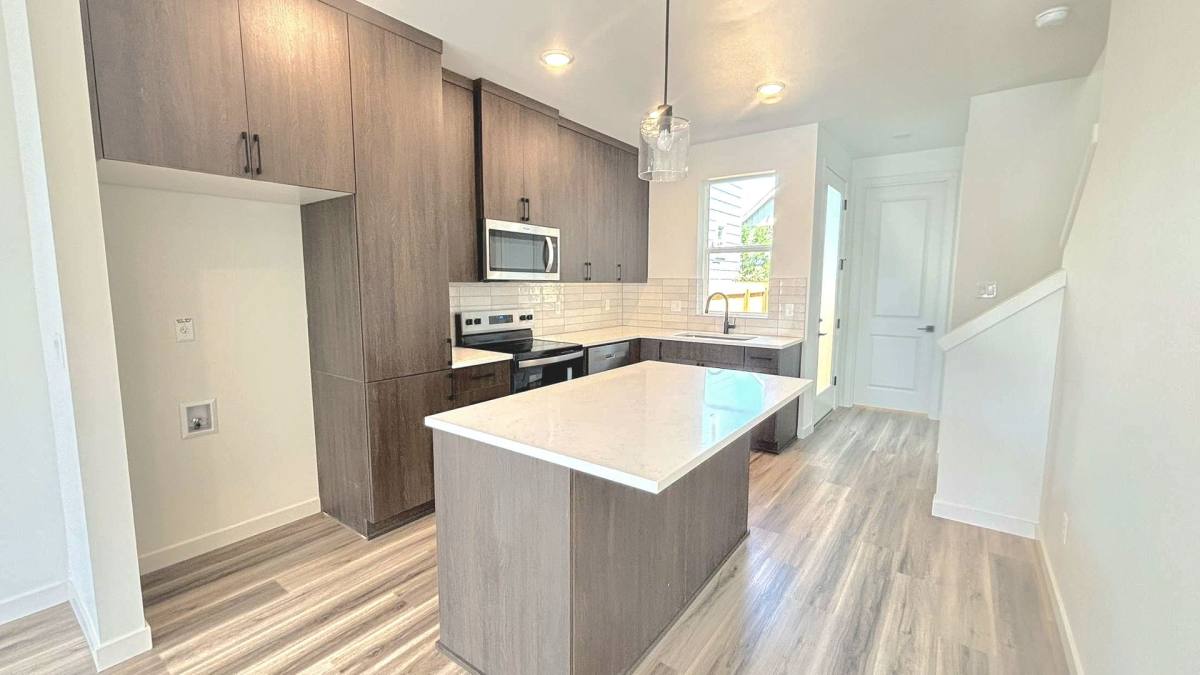Apartment for rent at 2909 N Russet St, Portland, OR 97217