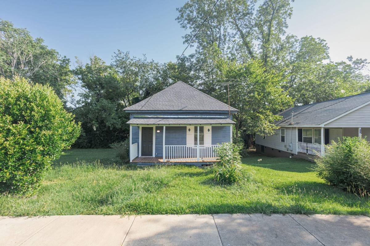 House for rent at 319 E Chappell St, Griffin, GA 30223