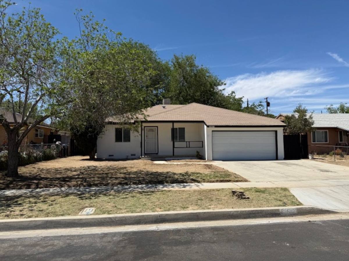 House for rent at 38627 Glenbush Ave, Palmdale, CA 93550