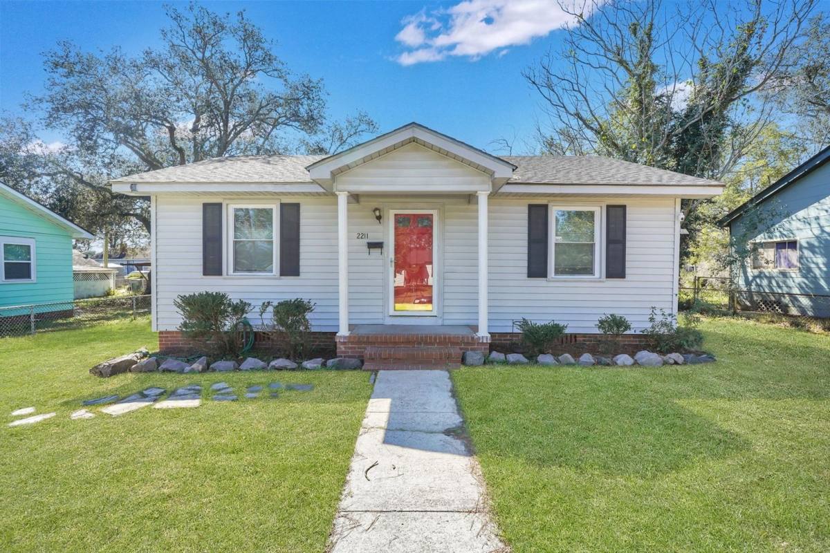 House for rent at 2211 Hawthorne St, Savannah, GA 31404