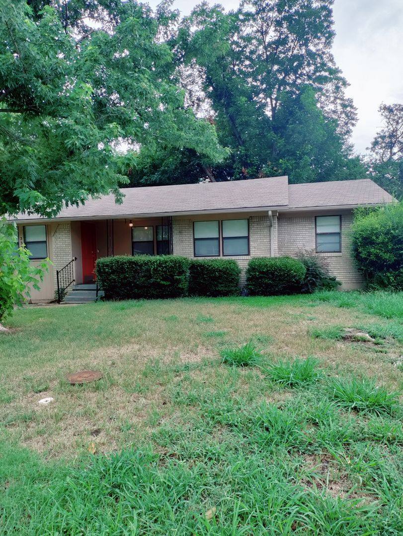 House for rent at 3304 Heather Lane, Denton, TX 76201