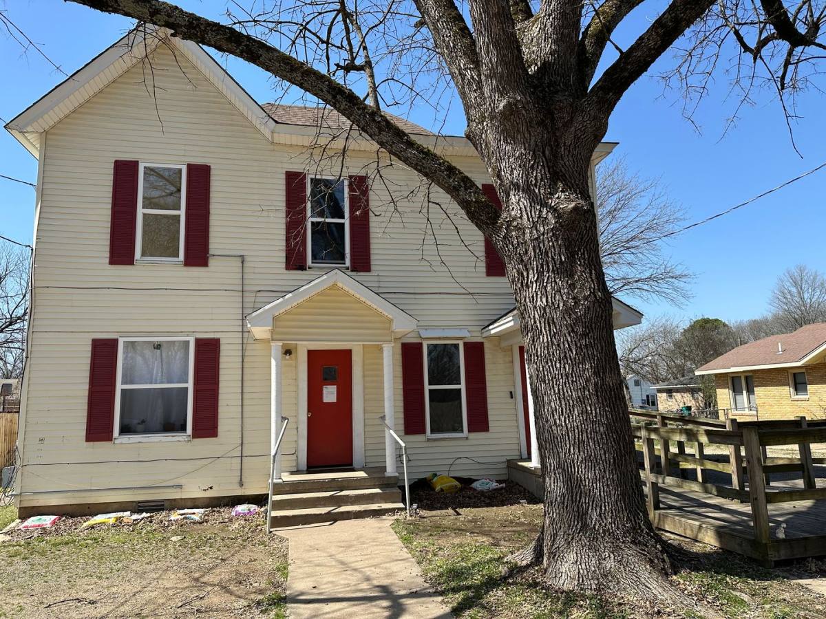 Apartment for rent at 708 S Denver, Russellville, AR 72801