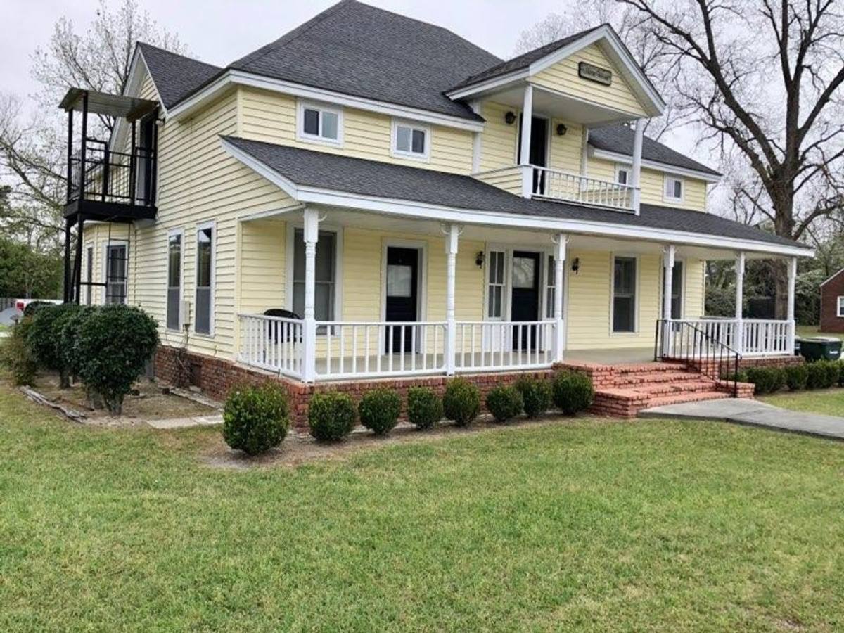 Apartment for rent at 212 W Lee St, Brooklet, GA 30415