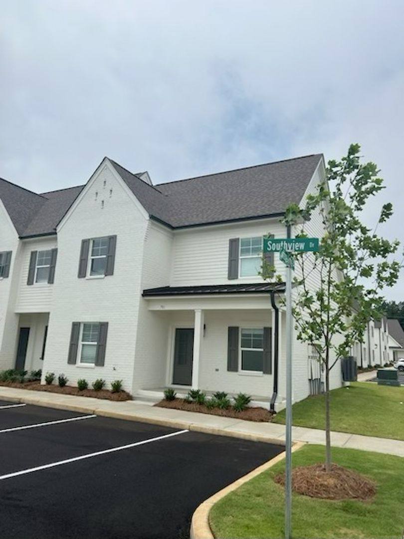 Townhouse for rent at 701 Southview Dr, Oxford, MS 38655