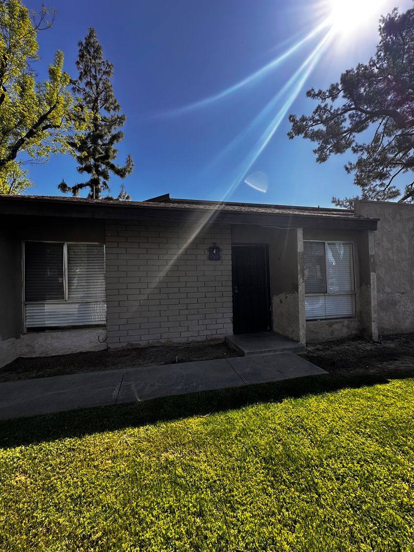 Apartment for rent at 6005 Almendra Ave #A, Bakersfield, CA 93309