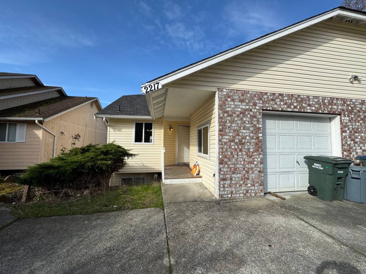 Apartment for rent at 2217 Michigan St, Bellingham, WA 98226
