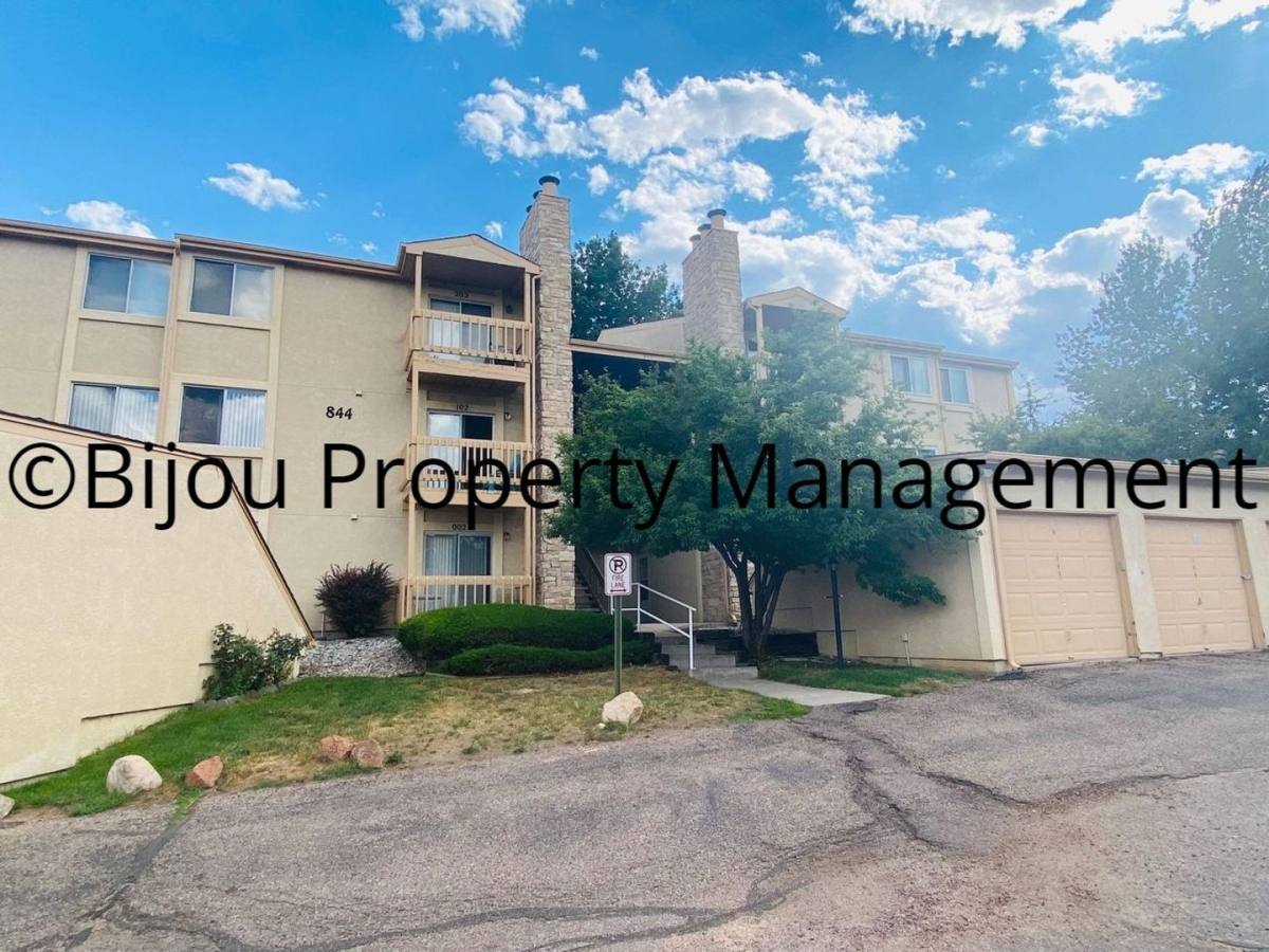Condo for rent at 844 Tenderfoot Hill Rd, Colorado Springs, CO 80906