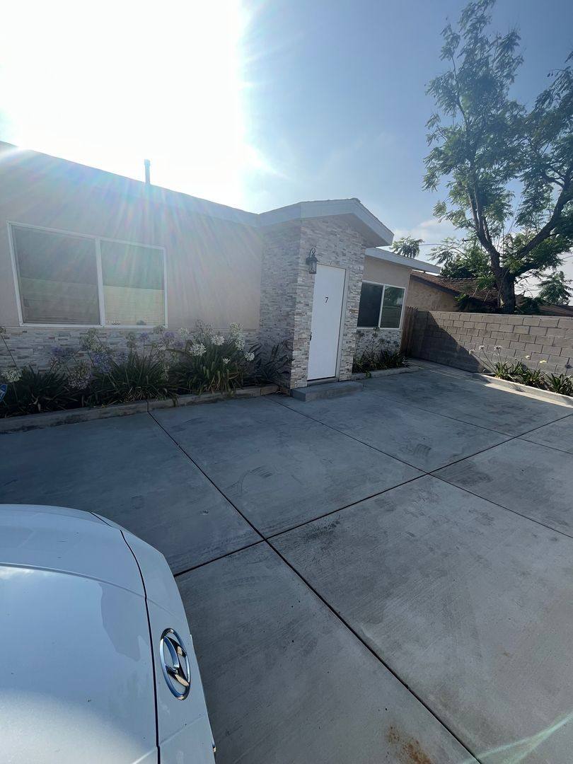 Apartment for rent at 1424 Encino Ave, Monrovia, CA 91016