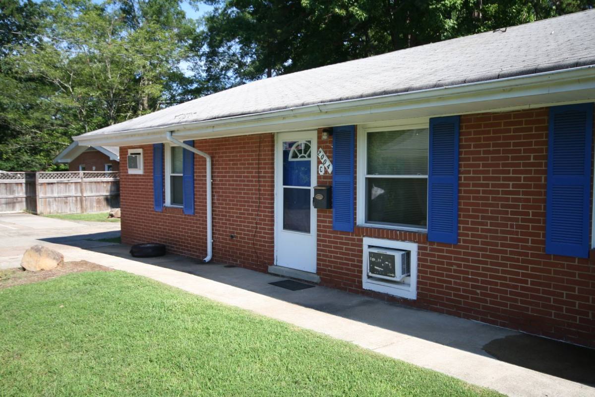 Apartment for rent at 2004 Jersey Ave #C, Durham, NC 27707