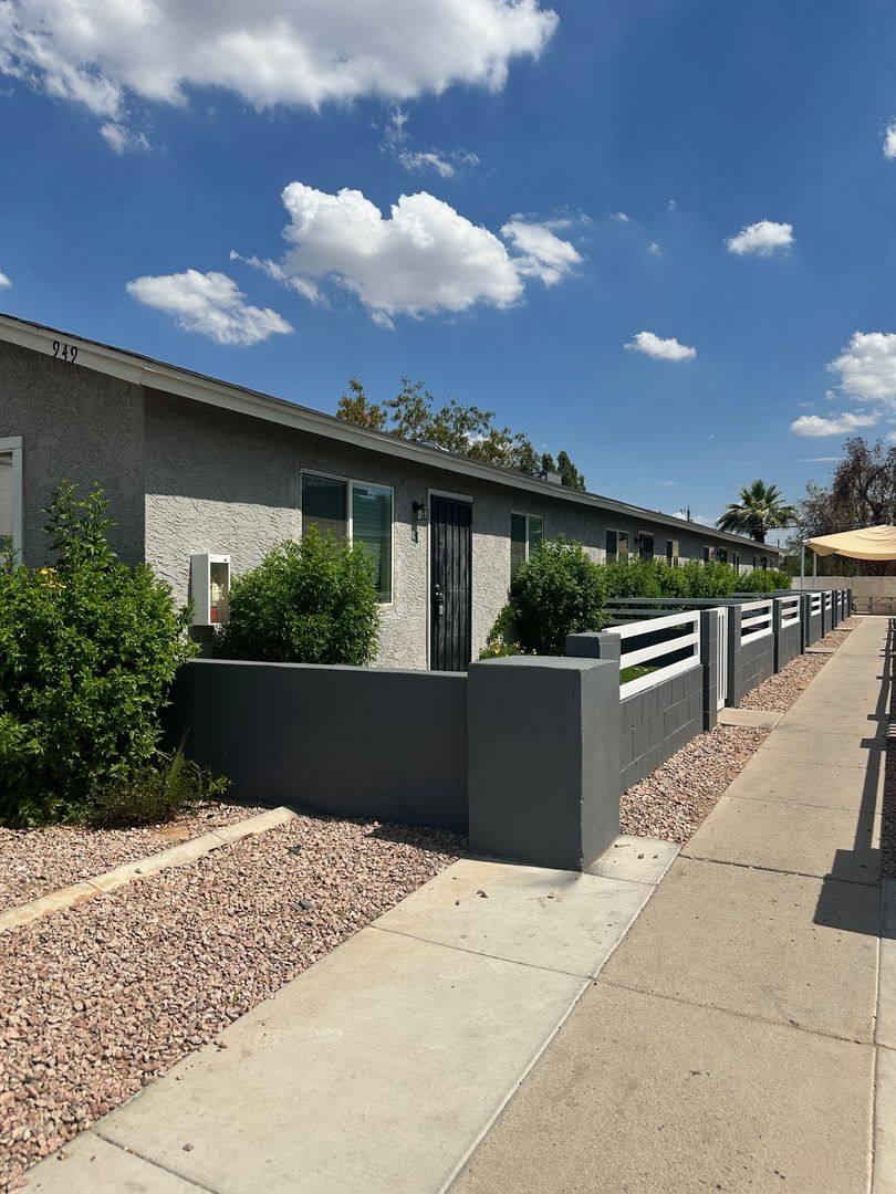 Apartment for rent at 949 E Roma Ave, Phoenix, AZ 85014