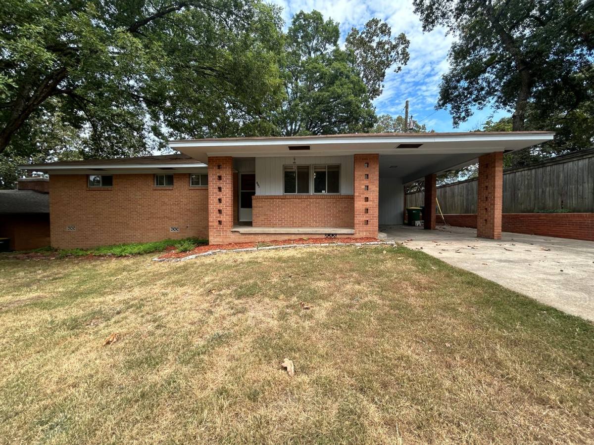 House for rent at 807 Ridgecrest, Little Rock, AR 72205