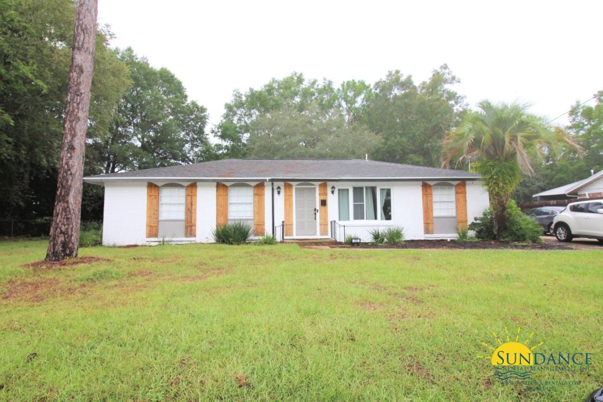 House for rent at 502 22nd St, Niceville, FL 32578