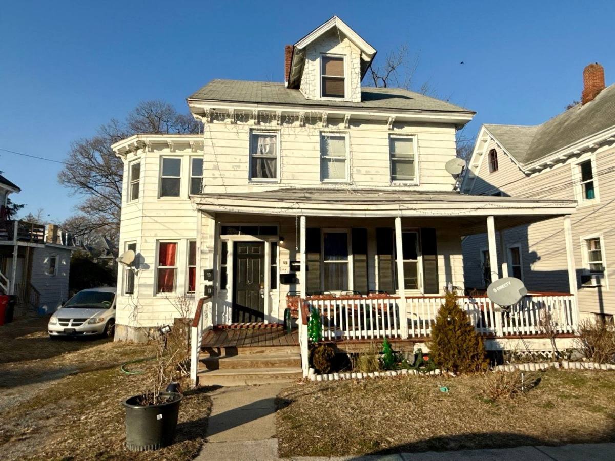 Apartment for rent at 85 Oak St, Bridgeton, NJ 08302