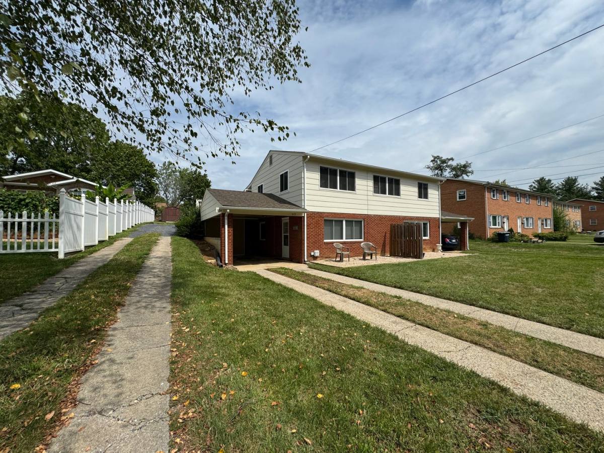Apartment for rent at 574 Long Ave, Harrisonburg, VA 22801