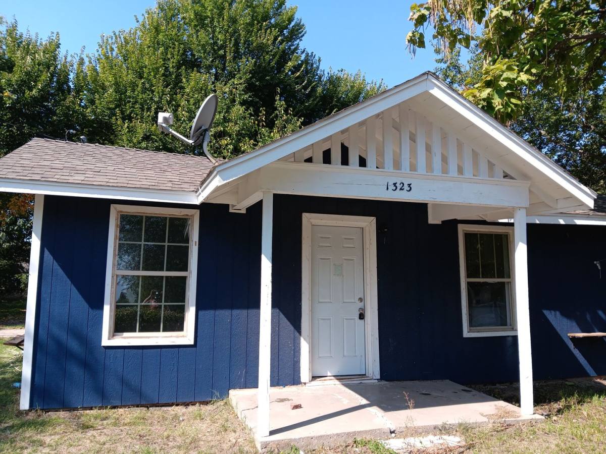 House for rent at 1323 S Blackwelder Ave, Oklahoma City, OK 73108