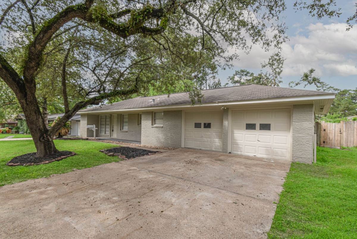 House for rent at 1509 N San Jacinto St, Conroe, TX 77301