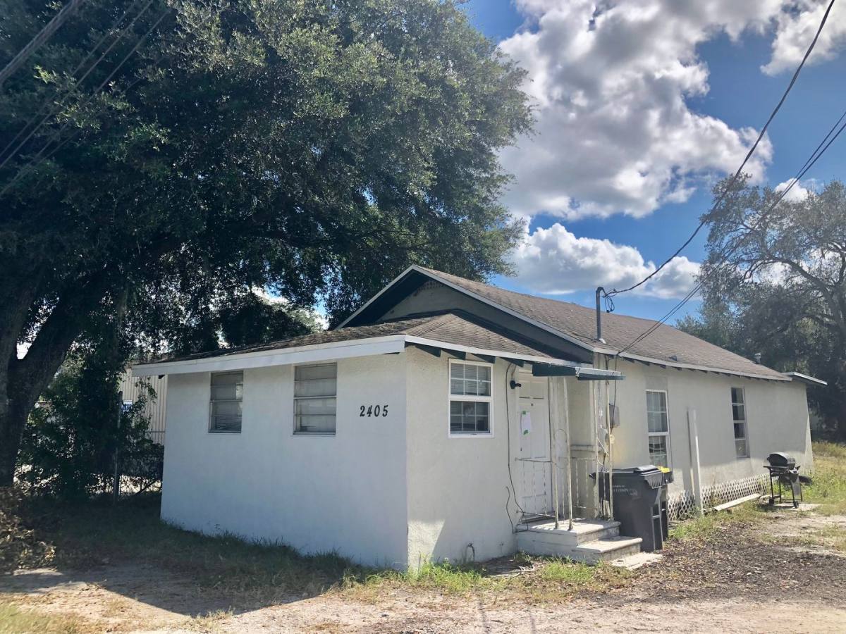 House for rent at 2405 E Main St, Lakeland, FL 33801