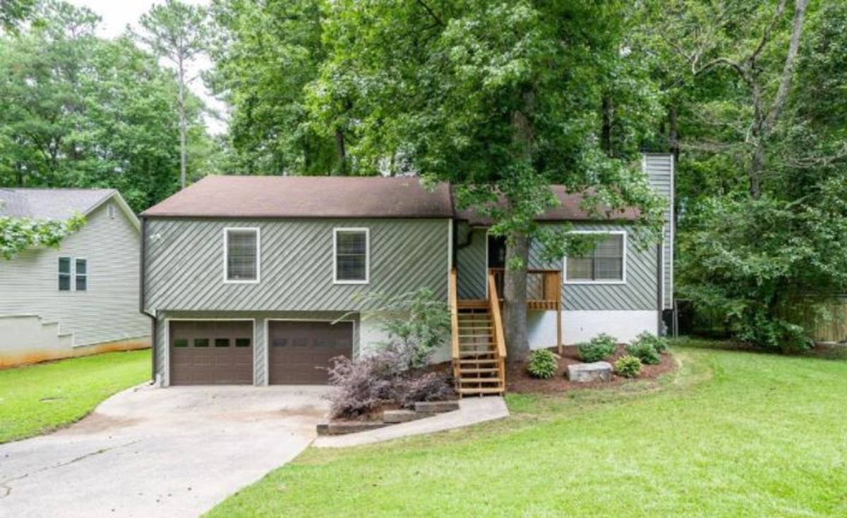 House for rent at 7005 Summit Wood Dr NW, Kennesaw, GA 30152