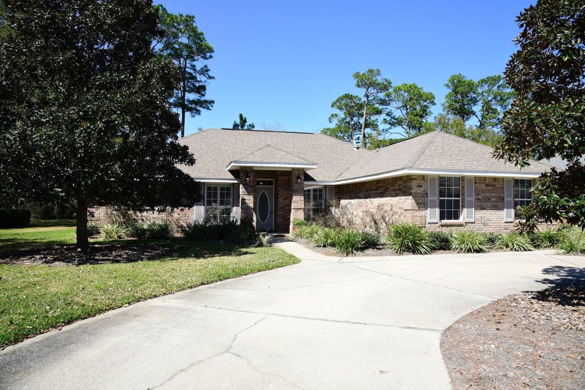 House for rent at 1402 Ernest Hemingway Dr, Niceville, FL 32578