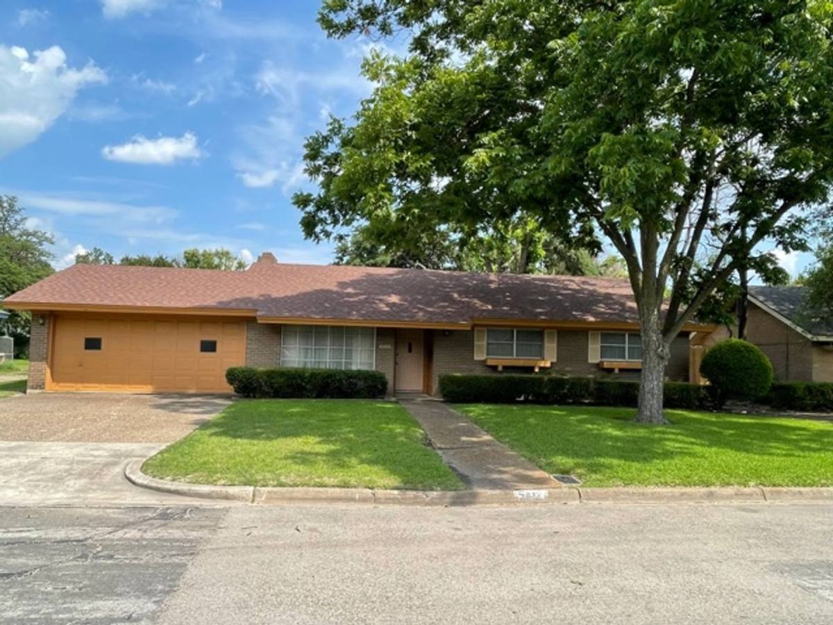 House for rent at 5412 Lake Crest St, Waco, TX 76710