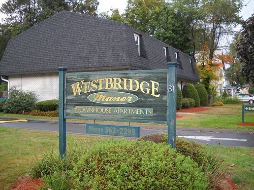 Townhouse for rent at 81 S Maple St, Westfield, MA 01085