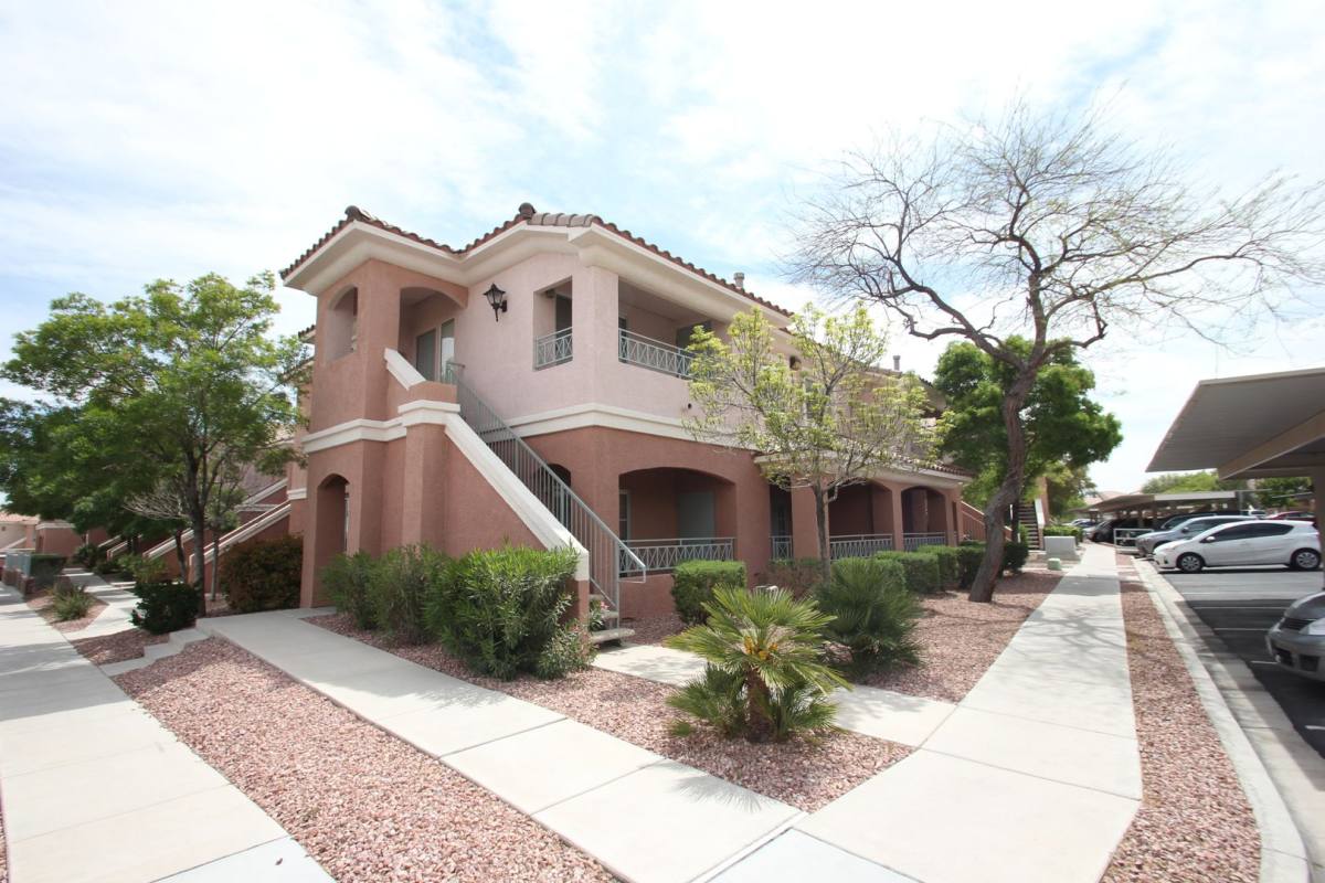 Condo for rent at 10525 Autumn Pine Ave, Las Vegas, NV 89144