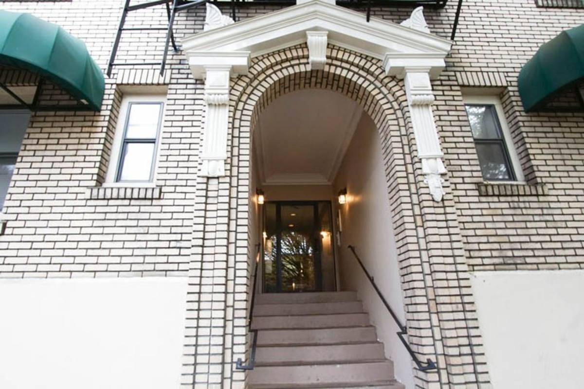 Apartment for rent at 1715 NW Marshall St, Portland, OR 97209