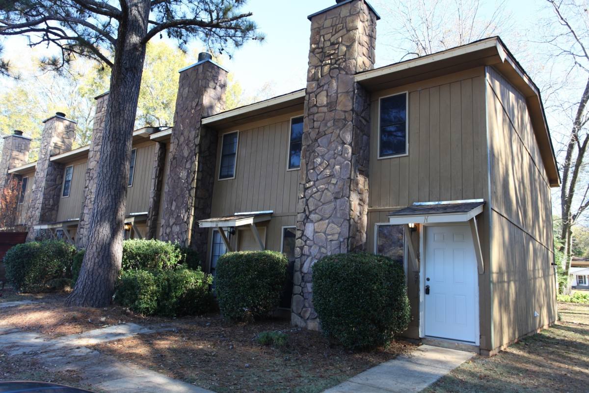 Apartment for rent at 1107 1108 Elliott Ave, Opelika, AL 36801