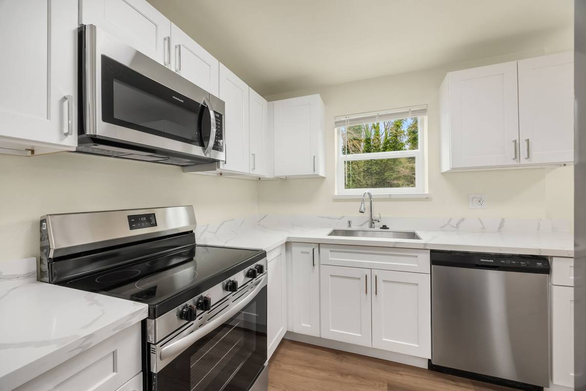 Apartment for rent at 900 SW Holden St, Seattle, WA 98106