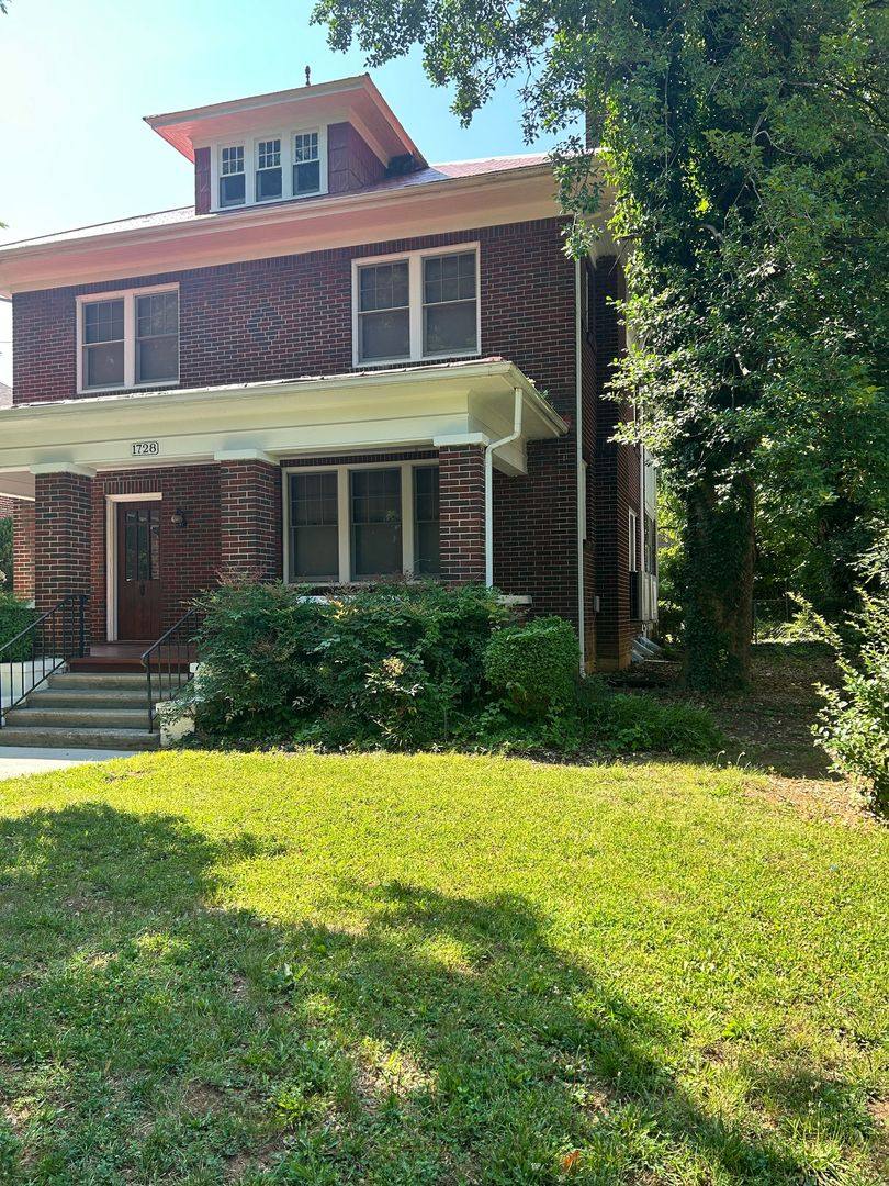 House for rent at 1728 Westover Ave SW, Roanoke, VA 24015