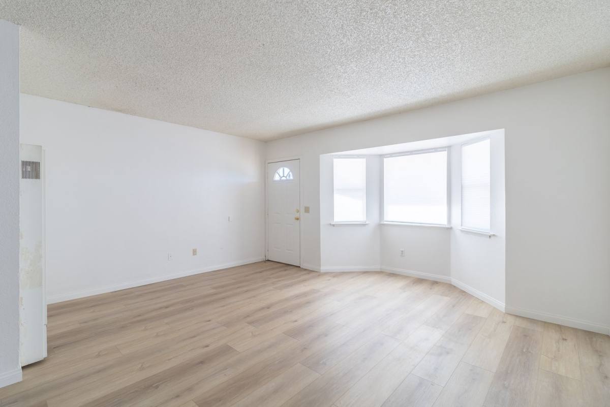 Apartment for rent at 21730 Nisqually Rd, Apple Valley, CA 92308