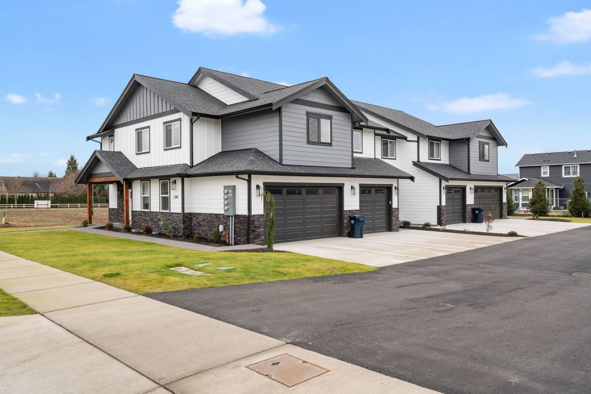 Townhouse for rent at 2209 Dejong Dr, Lynden, WA 98264