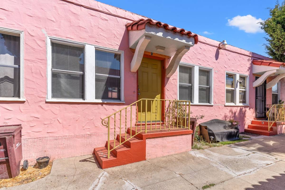 Apartment for rent at 6114 Foothill Blvd #D, Oakland, CA 94605