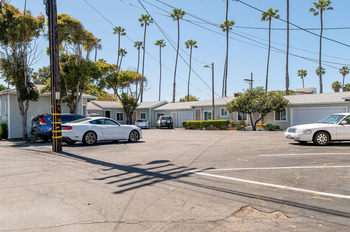 Apartment for rent at 2001-2003 S Coast Highway, Oceanside, CA 92054
