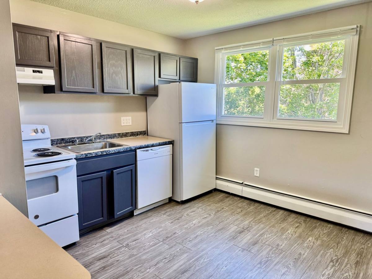 Apartment for rent at 19 Bradford Dr, Greenfield, MA 01301