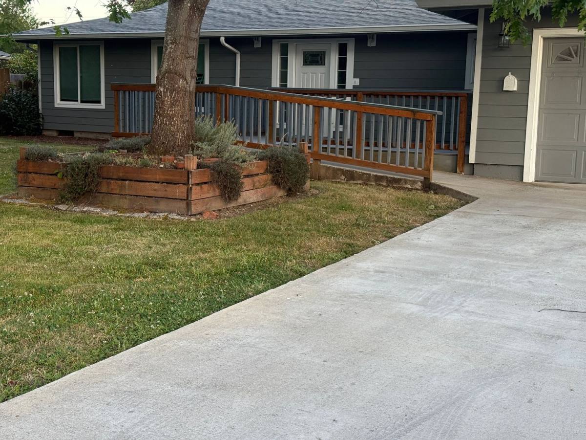 House for rent at 1670 NW Maple Ave, Corvallis, OR 97330