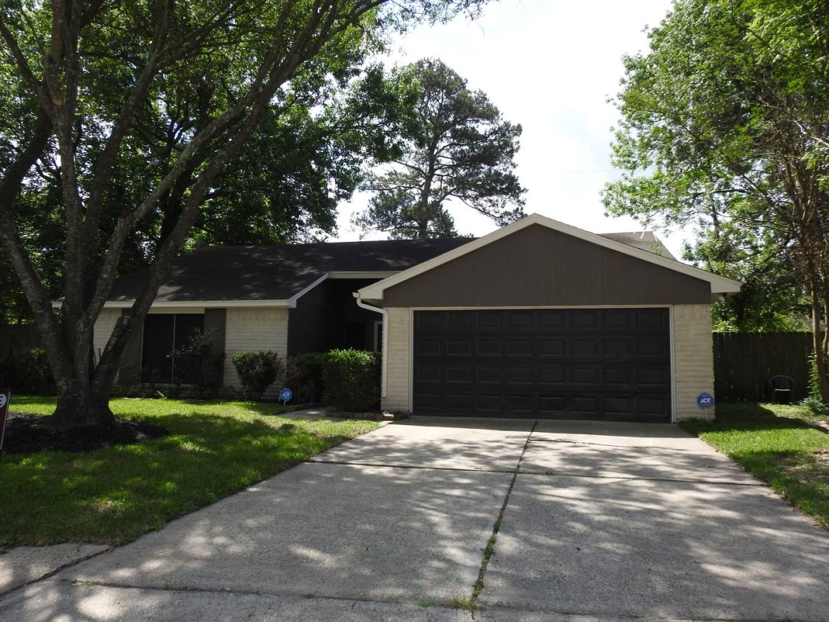 House for rent at 19902 Bishops Gate Lane, Humble, TX 77338